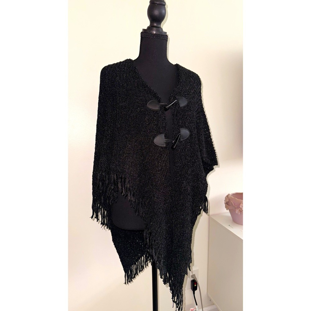 Brand new! Women's Black Knit Polyester Fringe Toggle Shawl Wrap Neck Warmer